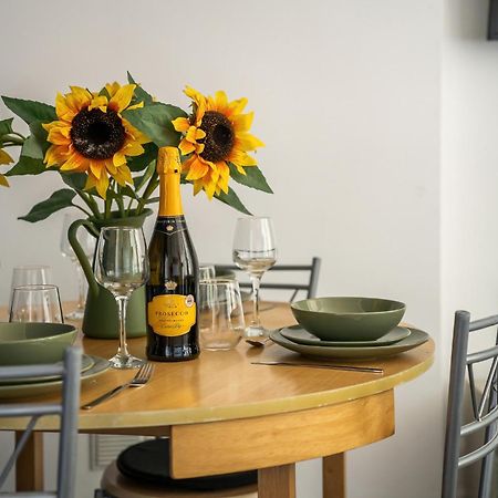 Gorgeous 2Bed Apartment In Fulham, ลอนดอน ภายนอก รูปภาพ