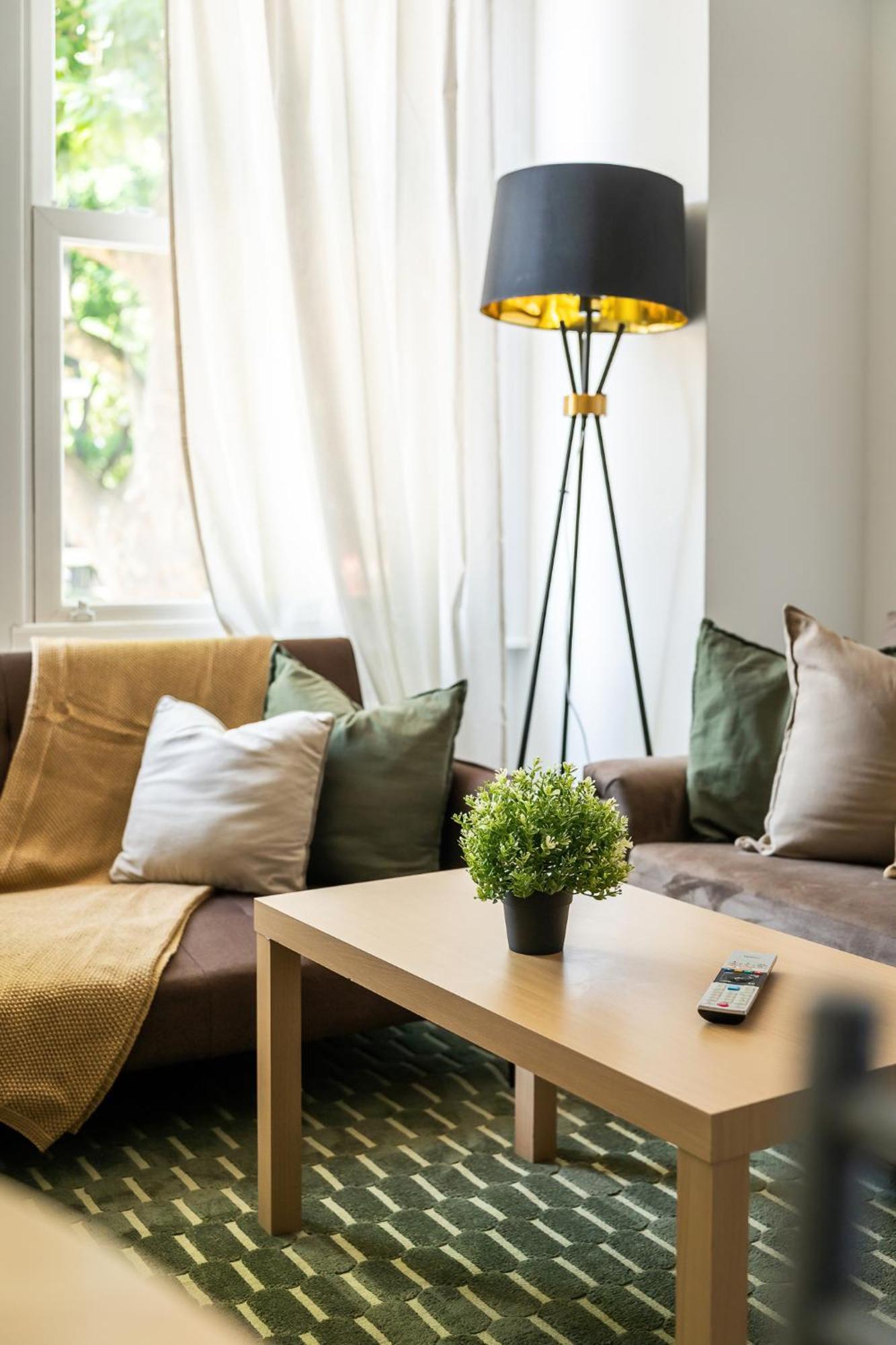 Gorgeous 2Bed Apartment In Fulham, ลอนดอน ภายนอก รูปภาพ